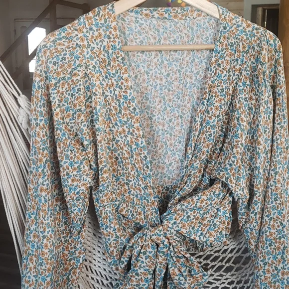 Boho Wrap Crop Top - Picture 2 of 6